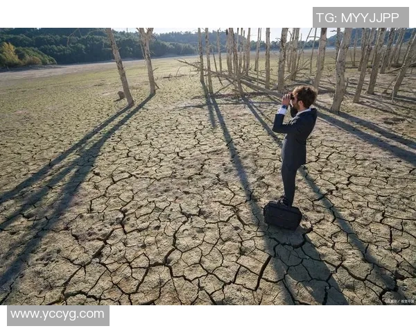 城市贫困问题日益严重 居民生活压力加剧 社会救助政策亟待完善